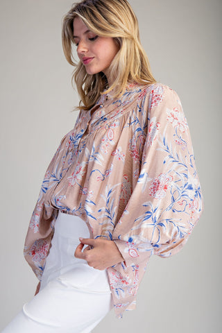 Whit Floral Top