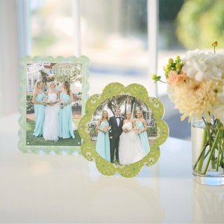 Dorset Garden Green Acrylic Round Picture Frame