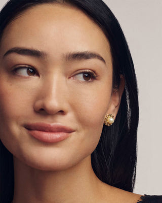 Gabriella Pearl Earring